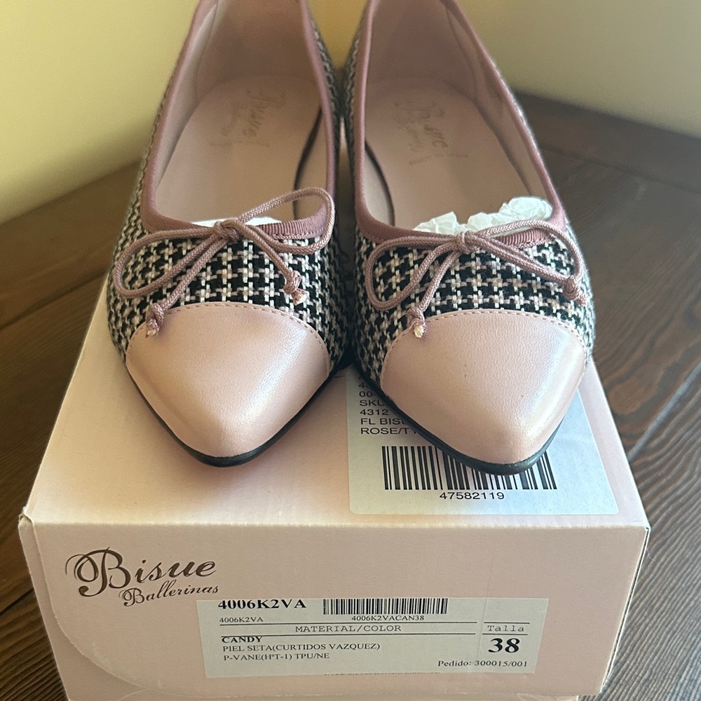 BNIB Bisue Ballerinas Pink and Black Houndstooth Ballet Flats